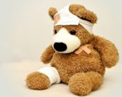 Teddy mit Verbänden (Foto pixabay)