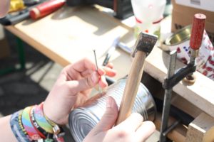 Aus Alt mach Neu - Aktionstag zum Upcycling und Herstellen von Spielen @ Freiwilligenagentur Magdeburg