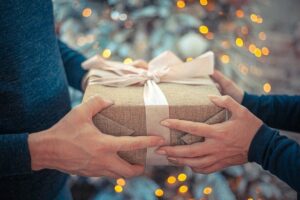 gift-g69f38c352_640