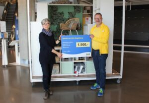 2022-03-28 IKEA Spendenscheck (Foto IKEA Magdeburg)